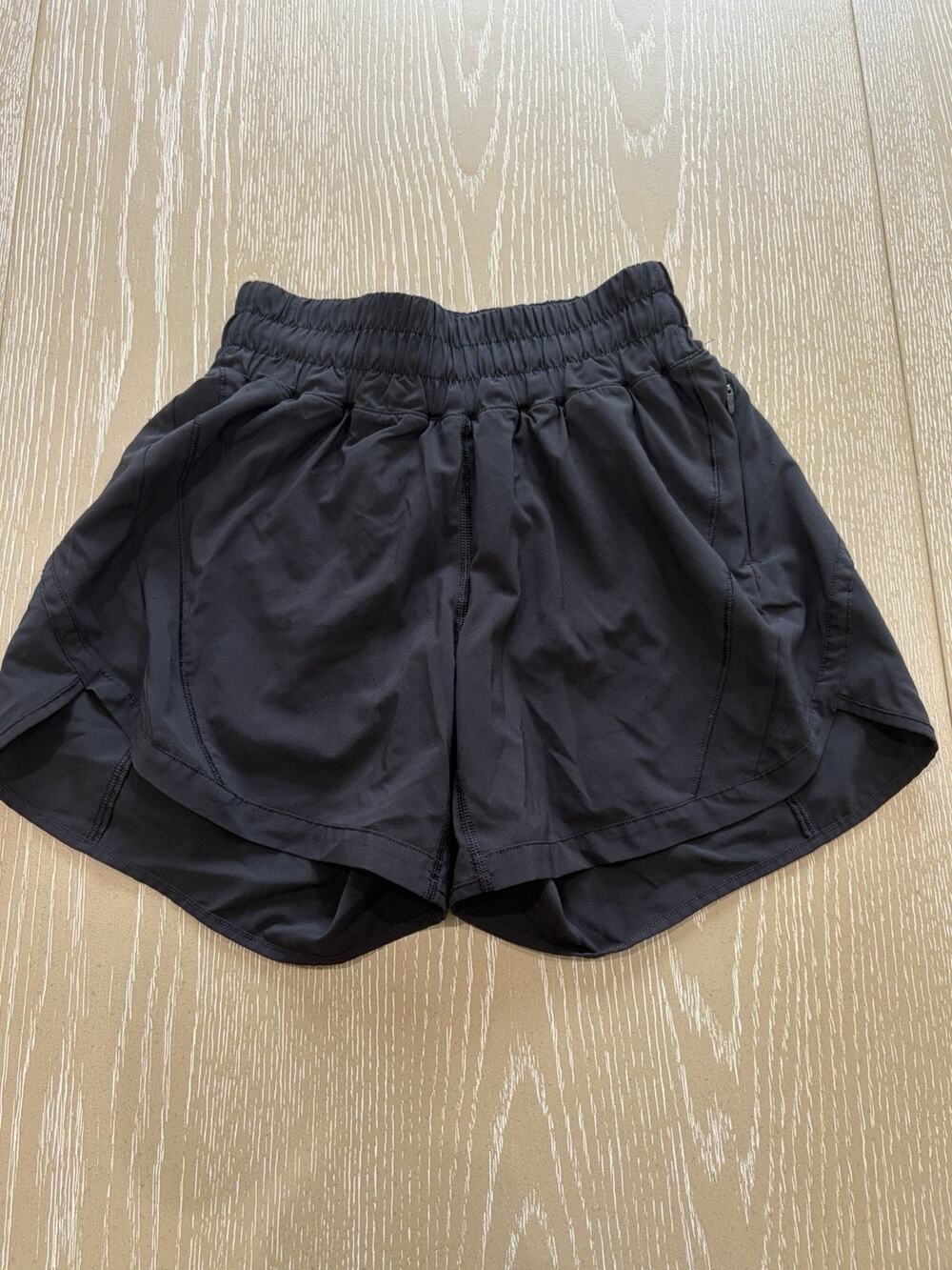 Lululemon Track That Short 5” Mid Rise Lined Size 2